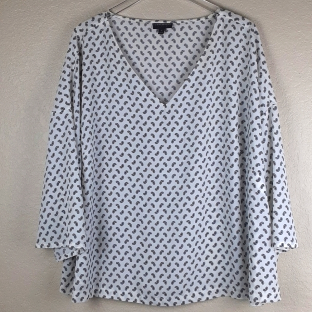 Lane Bryant 3/4 Sleeve Light Weight White w/ Black Print V-Neck Blouse